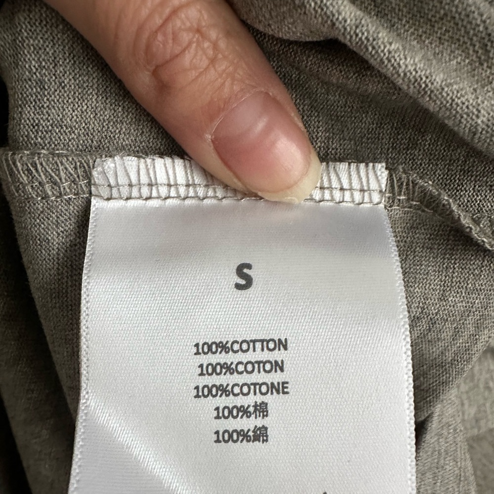 Essentials Grey Oversized - Picture 6 of 6